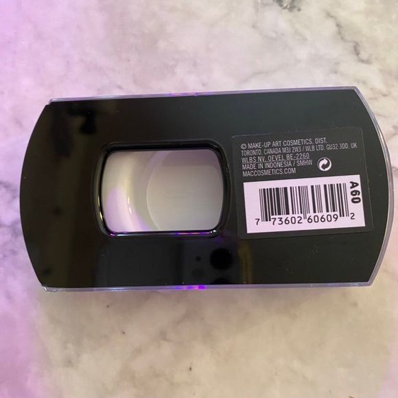 MAC Cosmetics M·A·C Lash 82 Seductress Lash - Picture 2 of 7